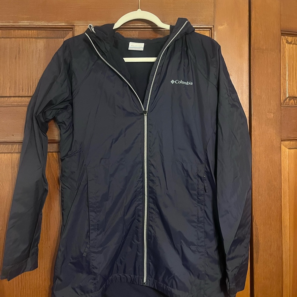 Columbia Navy Hooded Packable Windbreaker/ Raincoat - Women’s M
